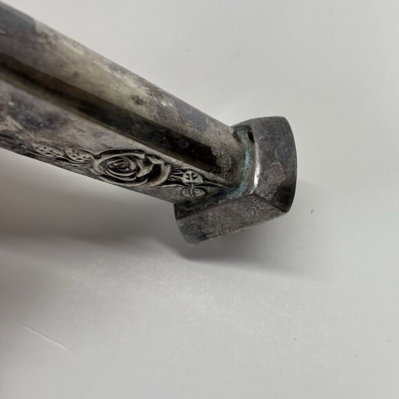 Classic Rose by Reed & Barton Sterling Silver Salt Or Pepper Shaker (1) Roses - Picture 8 of 11